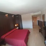 מלון Acosta Centro 4*