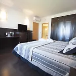 מלון Acosta Centro 4*