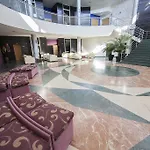 Acosta Centro אלמנדראלחו