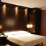 Acosta Centro מלון אלמנדראלחו