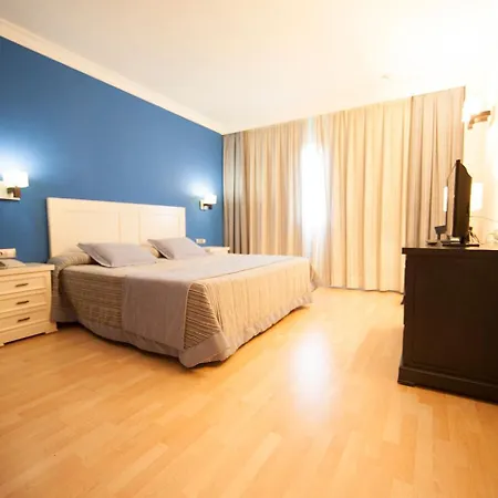 Acosta Centro 4*